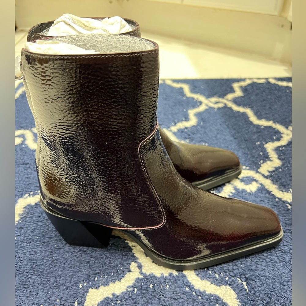 Vince Camuto Viltana Bootie - Picture 4 of 7